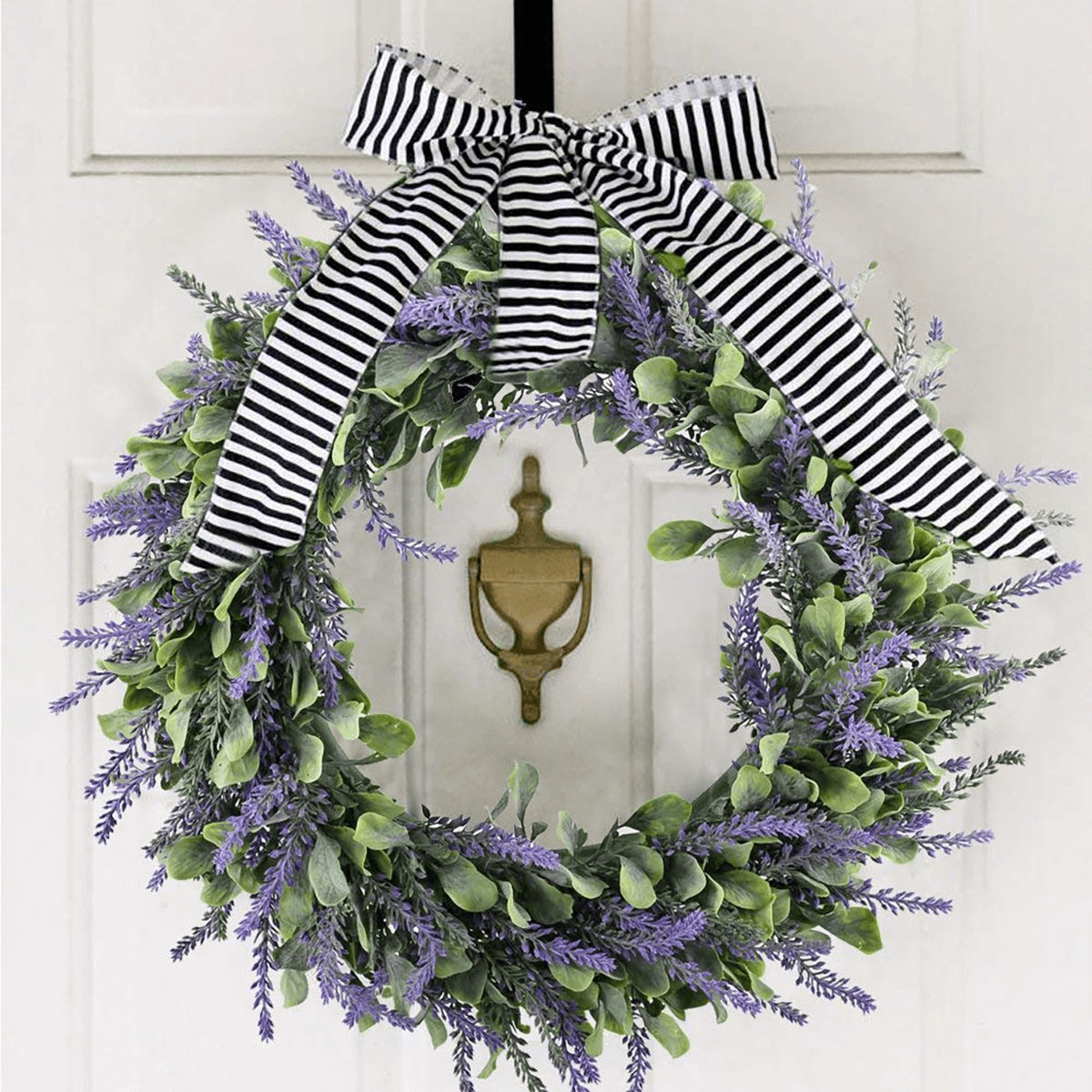BEST PORCH DECORATION IDEAS FOR PARTY WITH WREATH IN FRONT DOOR